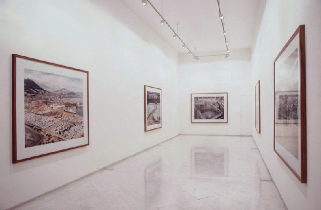 Best art galleries Naples museums supplies classes